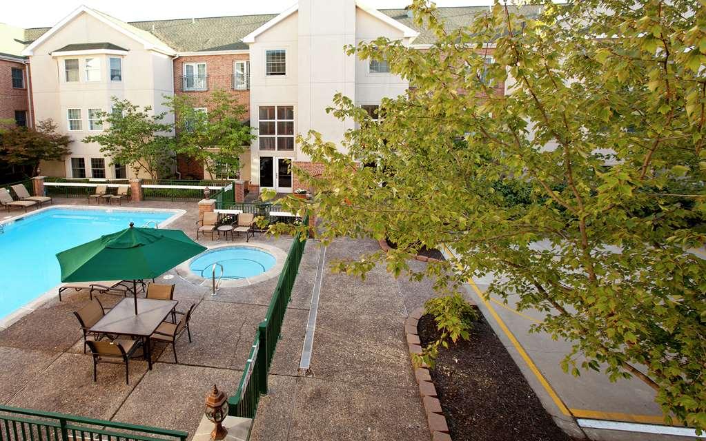 Hotel Homewood By Hilton Kansas Airport