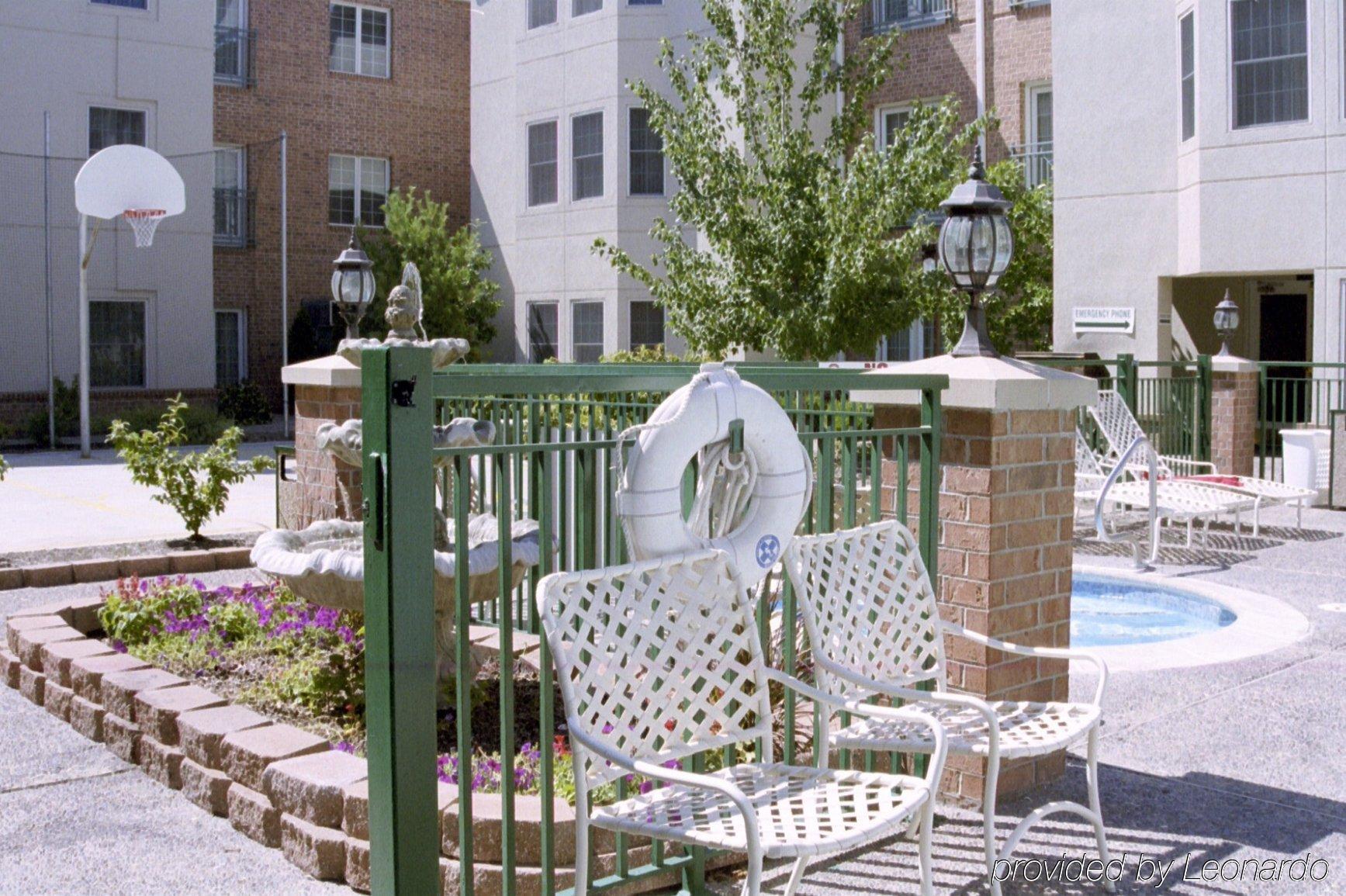 Homewood By Hilton Kansas Airport Hotel 3*