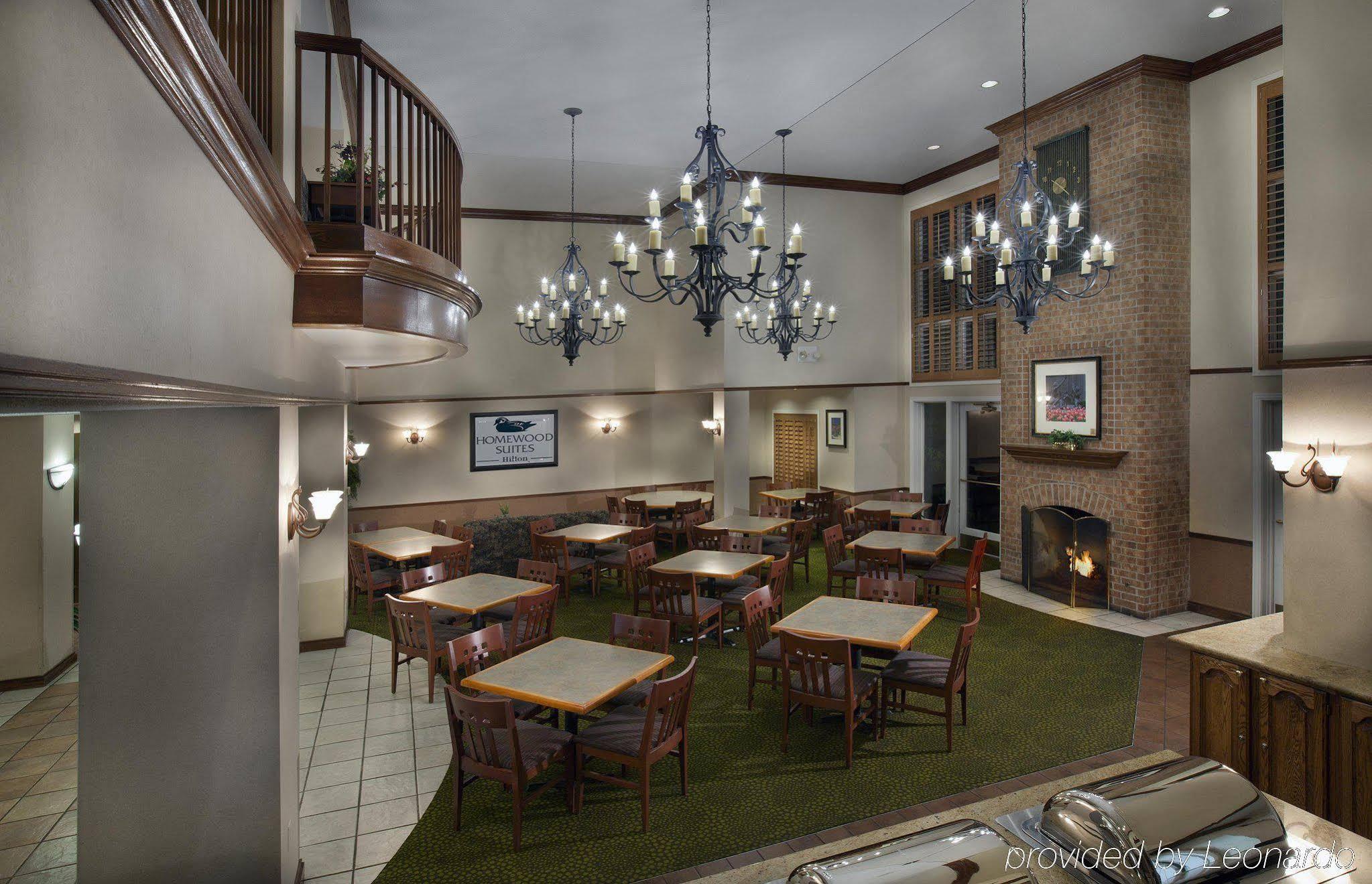 Hotel Homewood By Hilton Kansas Airport 3*